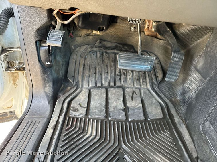 image for item EG7153 2010 Chevrolet Silverado 1500 pickup truck