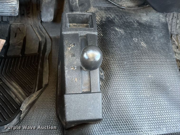 image for item EG7153 2010 Chevrolet Silverado 1500 pickup truck