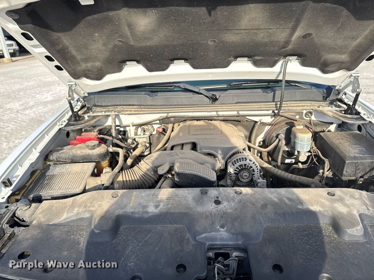 image for item EG7153 2010 Chevrolet Silverado 1500 pickup truck