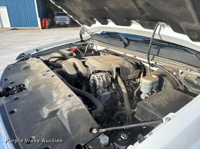 image for item EG7153 2010 Chevrolet Silverado 1500 pickup truck