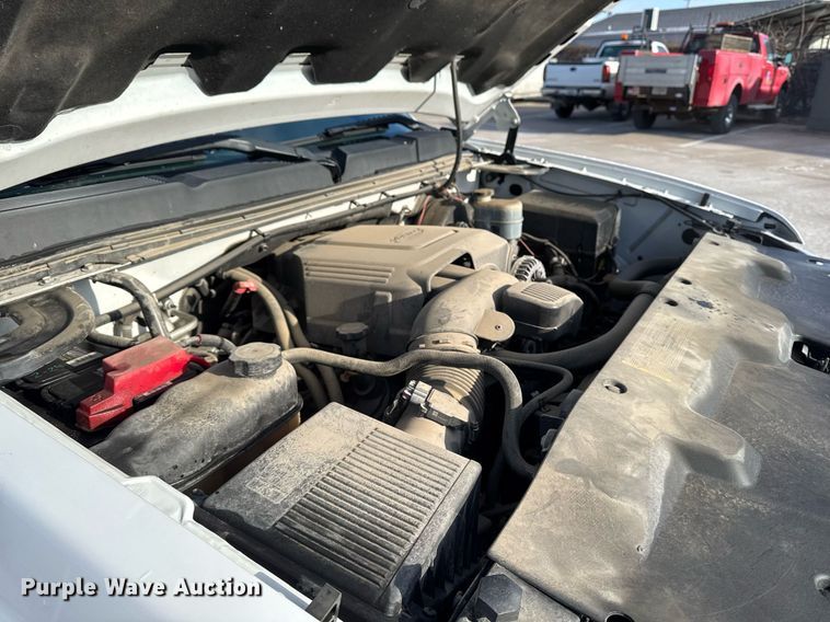 image for item EG7153 2010 Chevrolet Silverado 1500 pickup truck