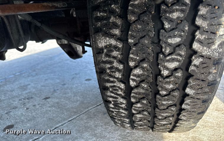 image for item EG7153 2010 Chevrolet Silverado 1500 pickup truck