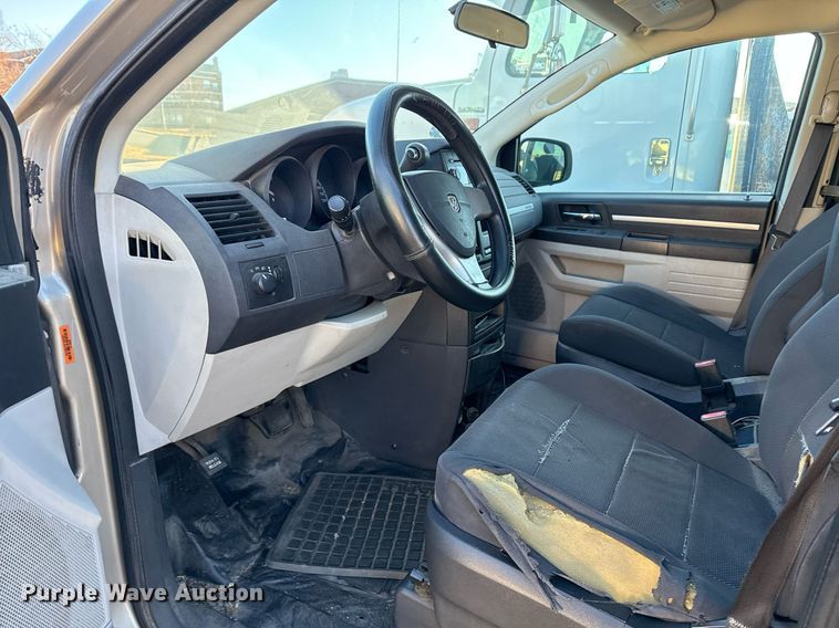 image for item EG7974 2009 Dodge Grand Caravan van