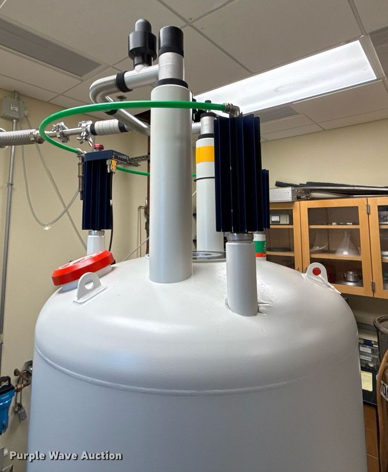 image for item EG7976 2012 Bruker 400'89 Ascend magnet system