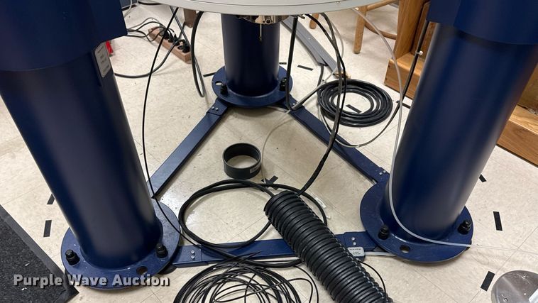 image for item EG7976 2012 Bruker 400'89 Ascend magnet system