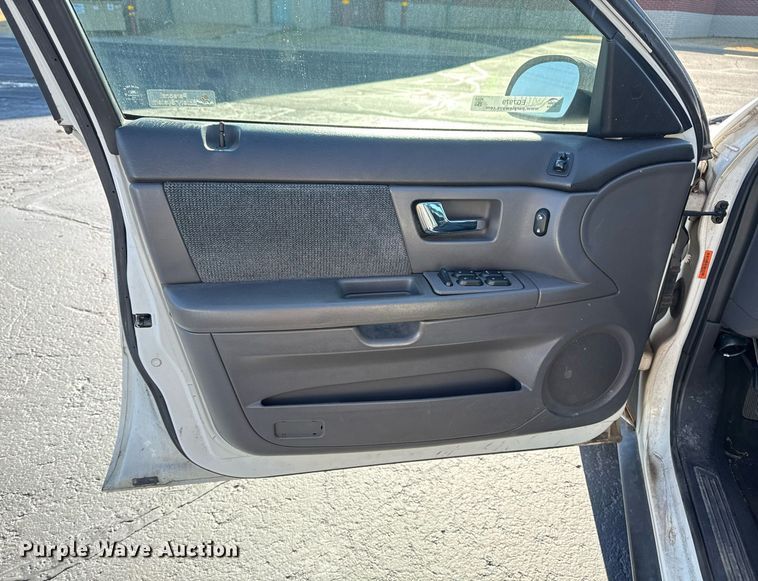 image for item EG7979 2000 Ford Taurus 