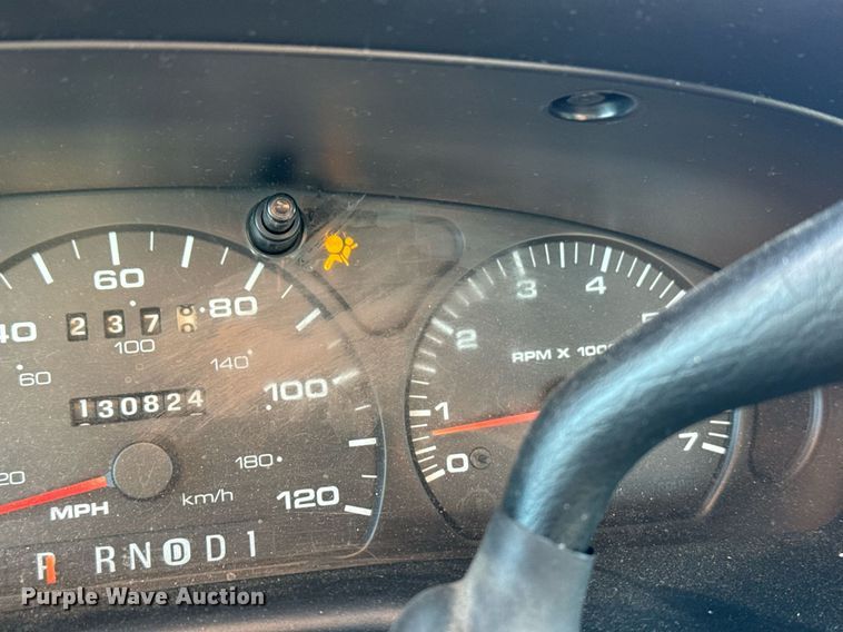 image for item EG7979 2000 Ford Taurus 