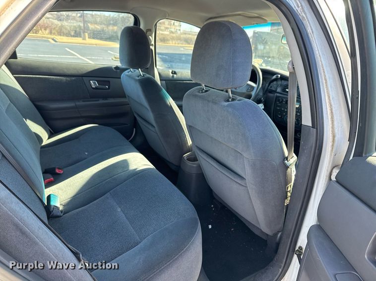 image for item EG7979 2000 Ford Taurus 