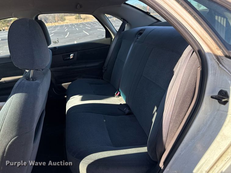 image for item EG7979 2000 Ford Taurus 