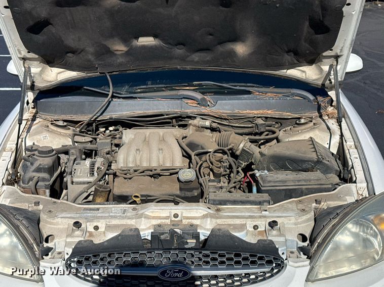 image for item EG7979 2000 Ford Taurus 