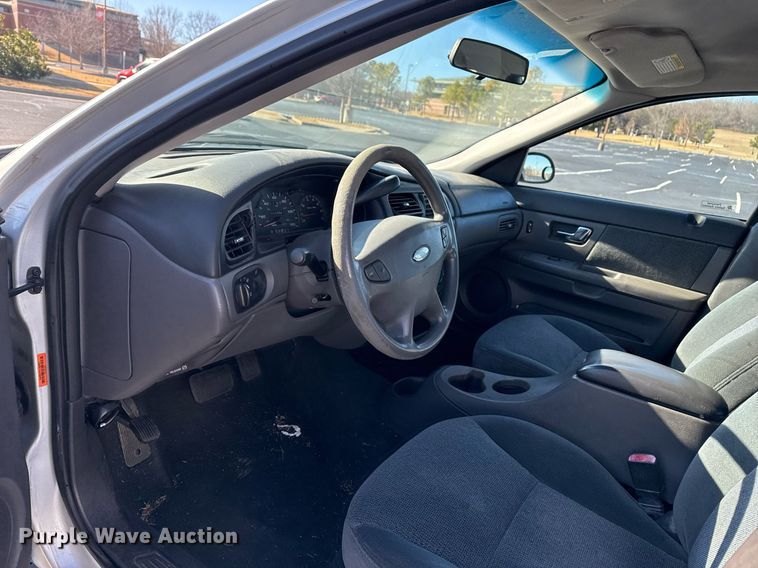 image for item EG7980 2000 Ford Taurus 