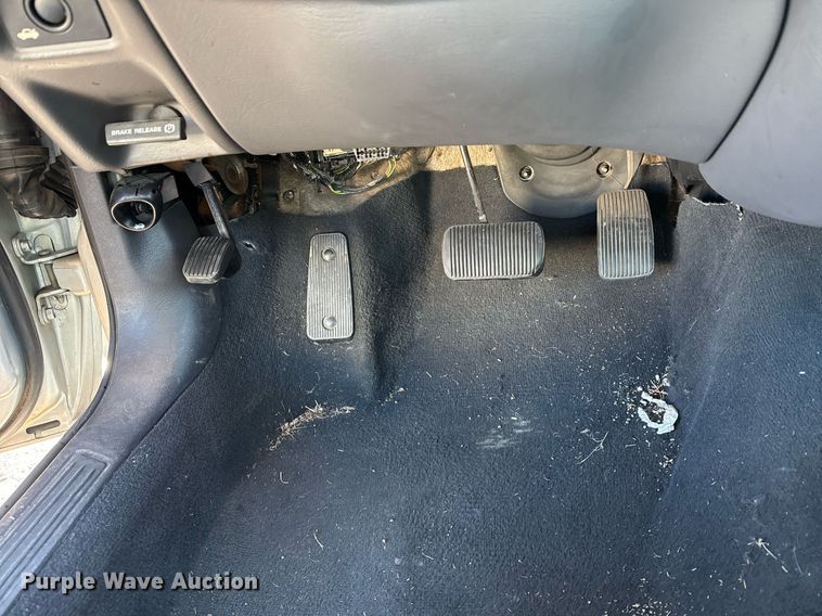 image for item EG7980 2000 Ford Taurus 