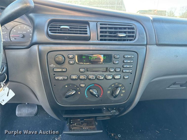 image for item EG7980 2000 Ford Taurus 