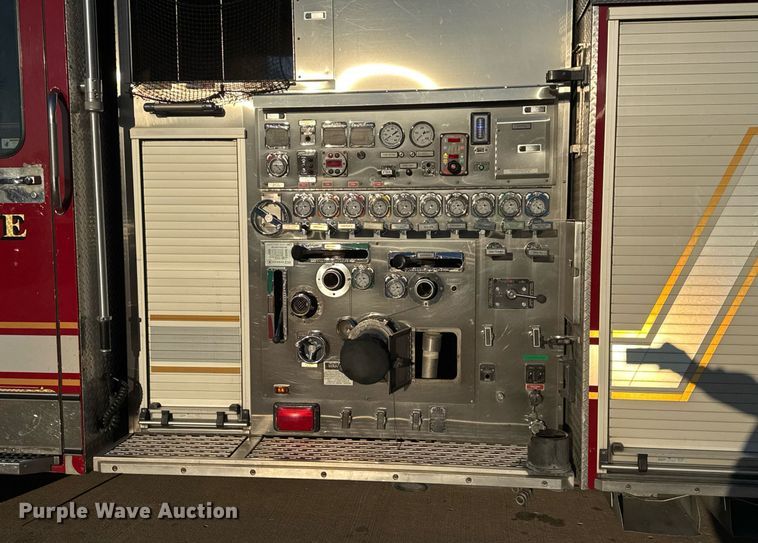 image for item EG7983 2007 Spartan pumper fire truck