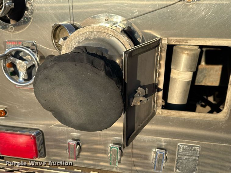 image for item EG7983 2007 Spartan pumper fire truck