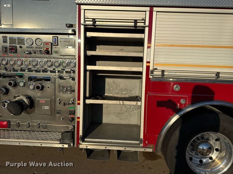 image for item EG7983 2007 Spartan pumper fire truck