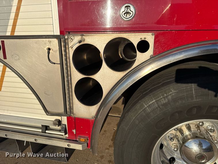 image for item EG7983 2007 Spartan pumper fire truck