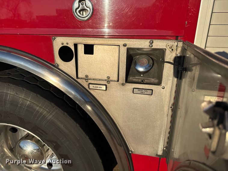 image for item EG7983 2007 Spartan pumper fire truck