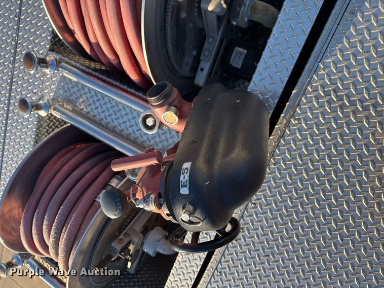 image for item EG7983 2007 Spartan pumper fire truck