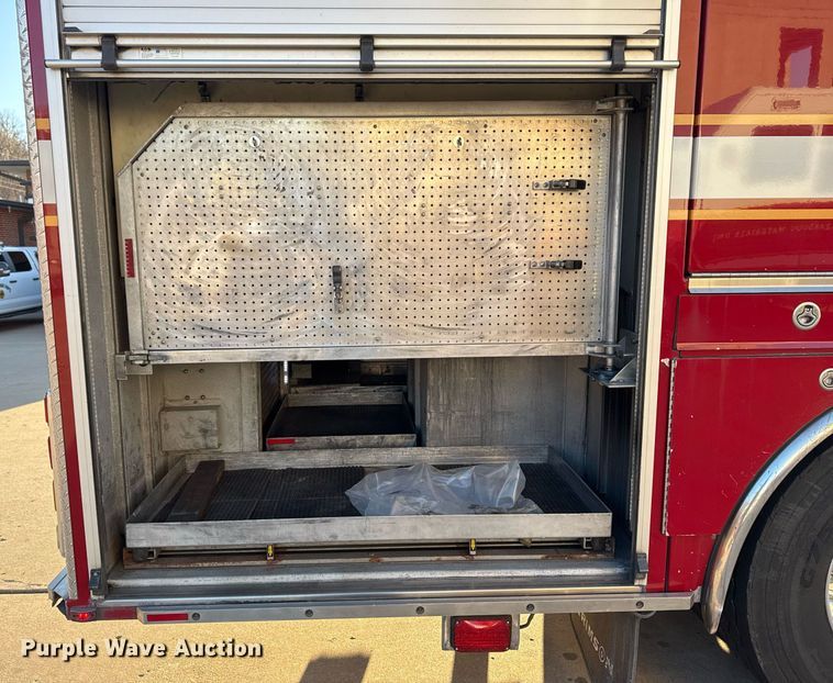 image for item EG7983 2007 Spartan pumper fire truck