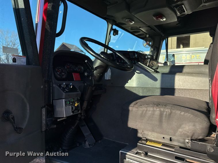 image for item EG7983 2007 Spartan pumper fire truck