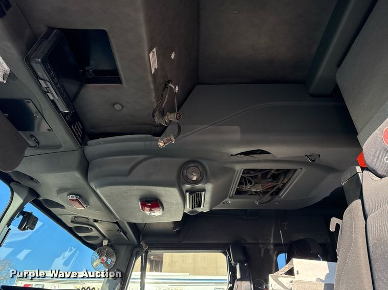 image for item EG7983 2007 Spartan pumper fire truck