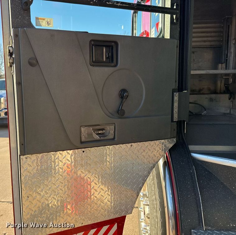 image for item EG7983 2007 Spartan pumper fire truck