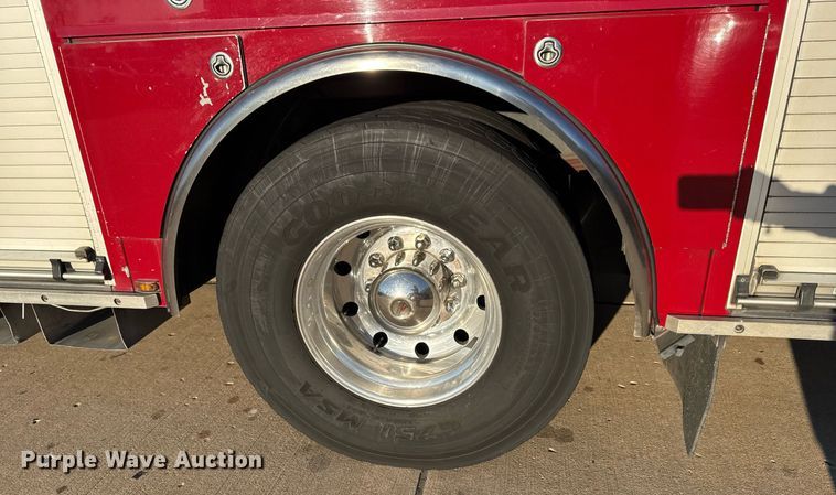 image for item EG7983 2007 Spartan pumper fire truck