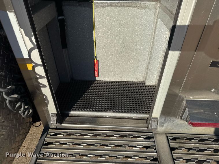 image for item EG7984 2001 Spartan pumper fire truck