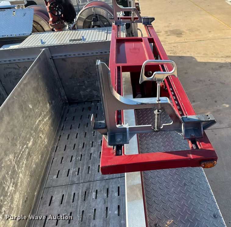 image for item EG7984 2001 Spartan pumper fire truck