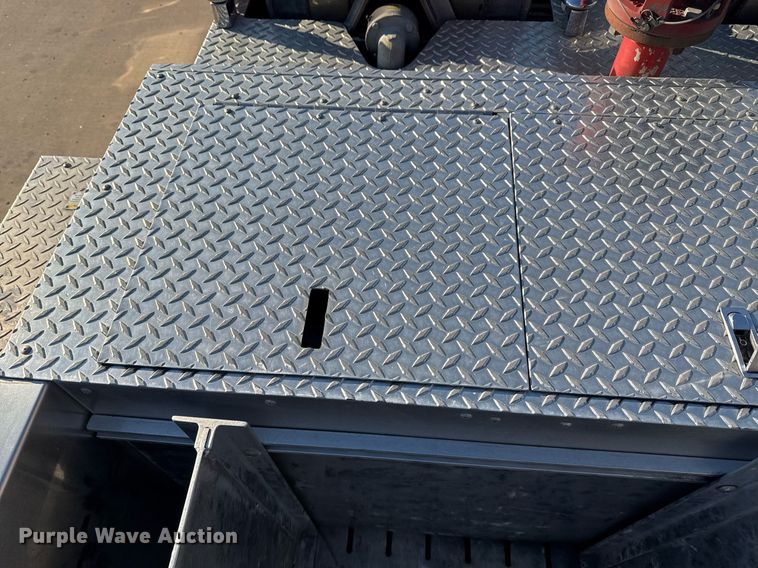 image for item EG7984 2001 Spartan pumper fire truck