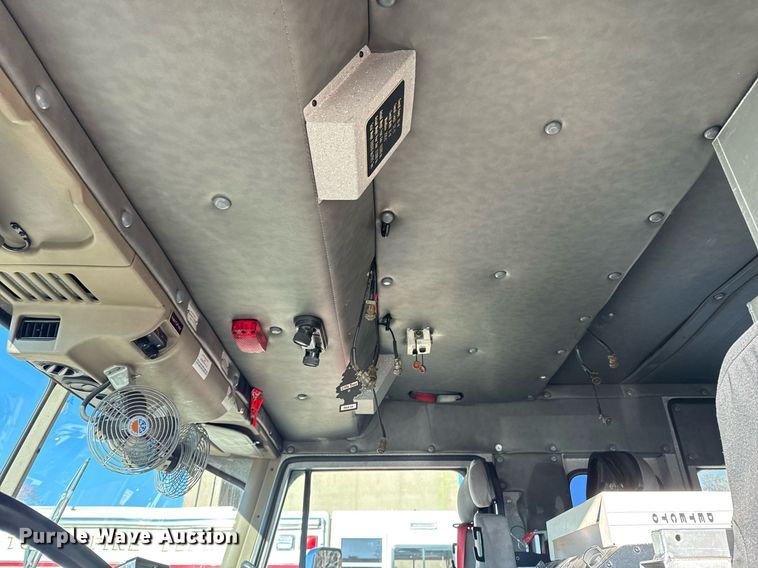 image for item EG7984 2001 Spartan pumper fire truck