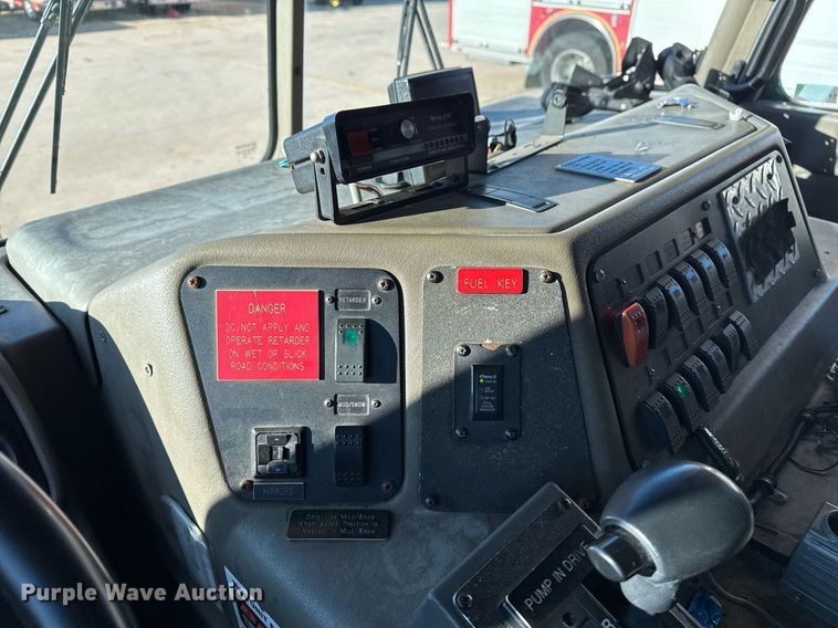 image for item EG7984 2001 Spartan pumper fire truck