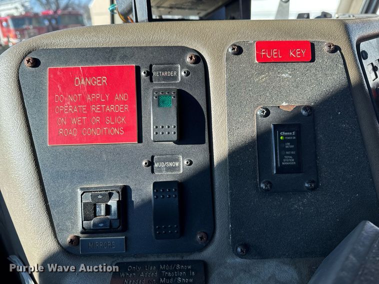 image for item EG7984 2001 Spartan pumper fire truck