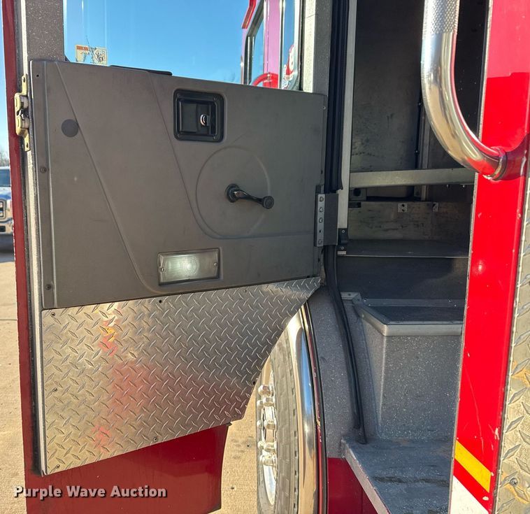 image for item EG7984 2001 Spartan pumper fire truck