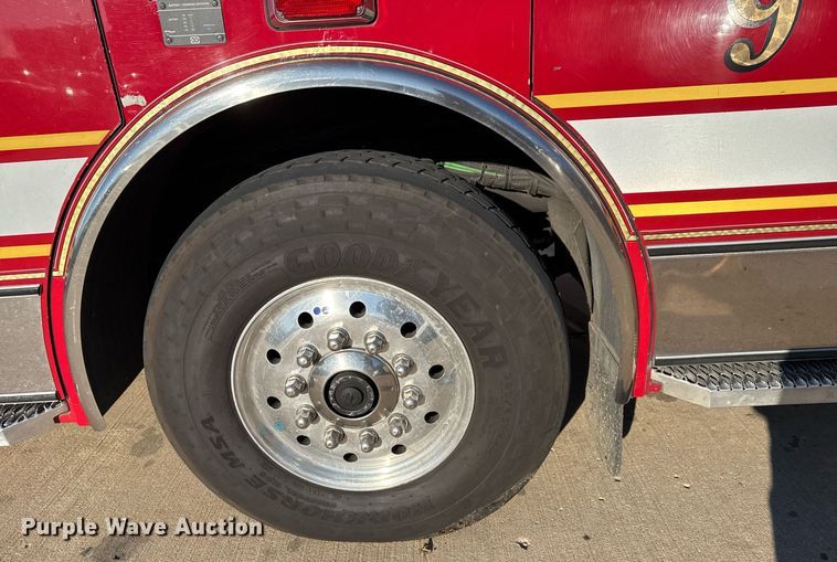 image for item EG7984 2001 Spartan pumper fire truck