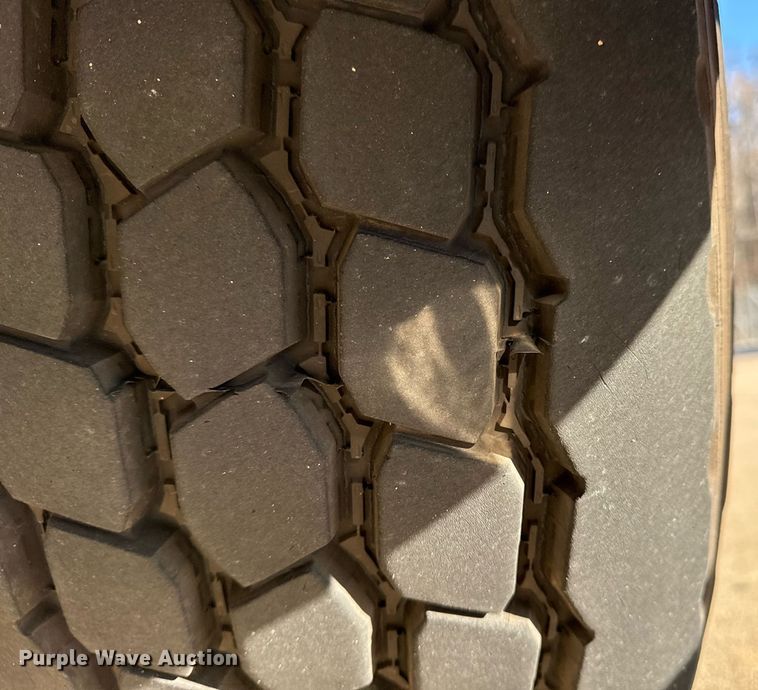 image for item EG7984 2001 Spartan pumper fire truck