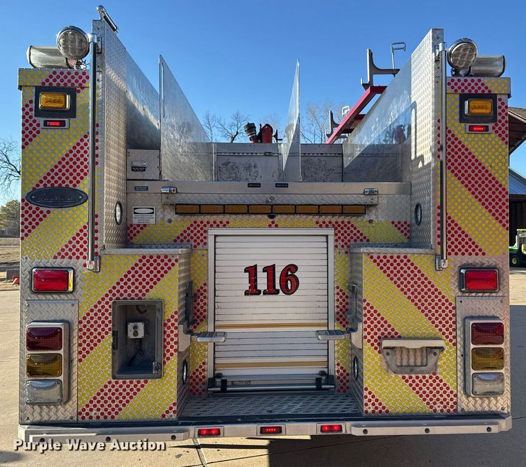 image for item EG7986 2001 Spartan Gladiator pumper fire truck