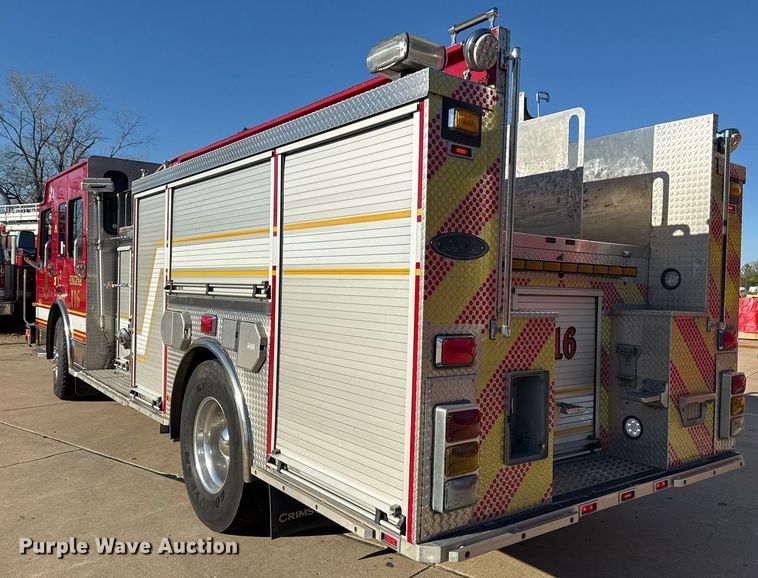 image for item EG7986 2001 Spartan Gladiator pumper fire truck