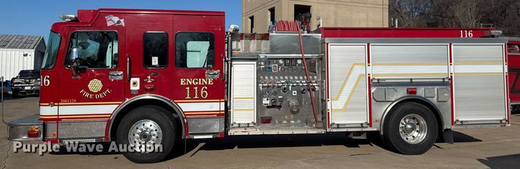 image for item EG7986 2001 Spartan Gladiator pumper fire truck