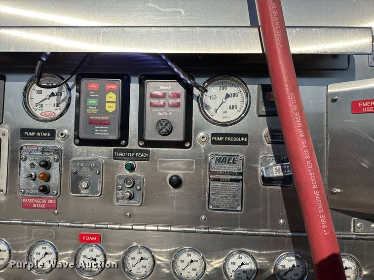 image for item EG7986 2001 Spartan Gladiator pumper fire truck