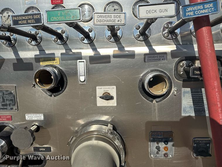 image for item EG7986 2001 Spartan Gladiator pumper fire truck