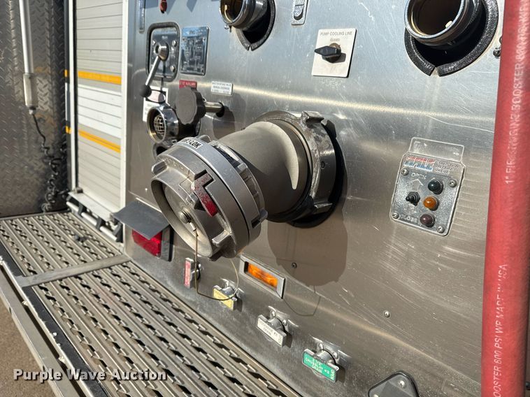 image for item EG7986 2001 Spartan Gladiator pumper fire truck