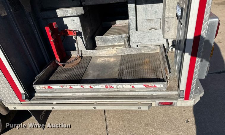 image for item EG7986 2001 Spartan Gladiator pumper fire truck