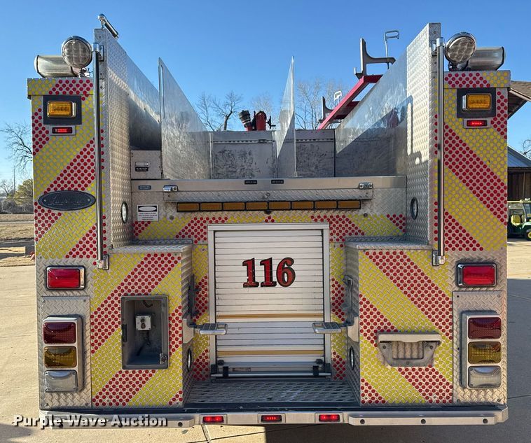 image for item EG7986 2001 Spartan Gladiator pumper fire truck
