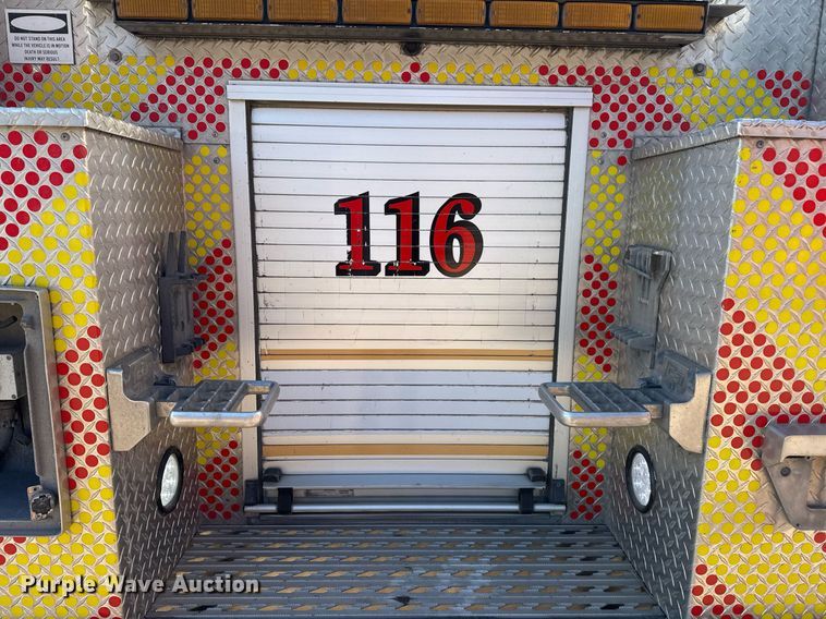 image for item EG7986 2001 Spartan Gladiator pumper fire truck