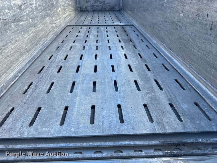 image for item EG7986 2001 Spartan Gladiator pumper fire truck