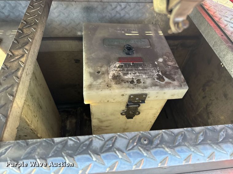 image for item EG7986 2001 Spartan Gladiator pumper fire truck