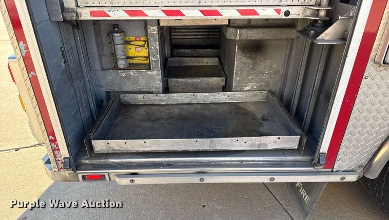 image for item EG7986 2001 Spartan Gladiator pumper fire truck