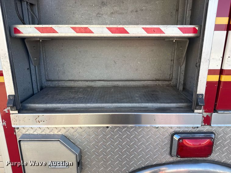 image for item EG7986 2001 Spartan Gladiator pumper fire truck